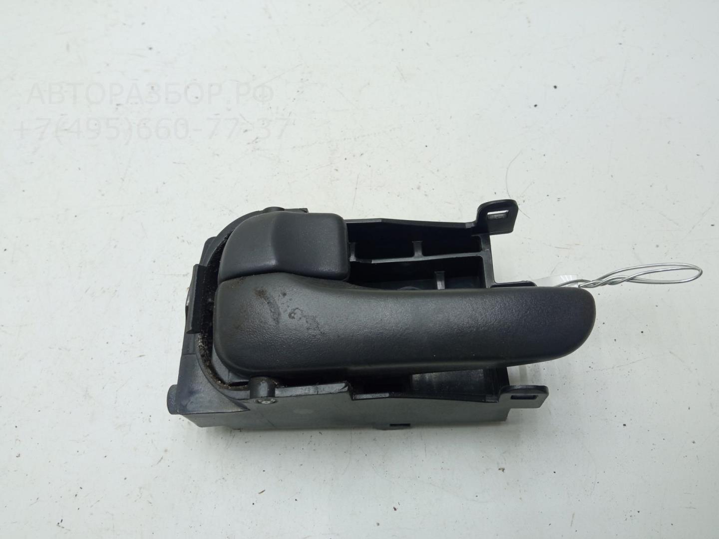 Ручка двери задней внутренняя левая