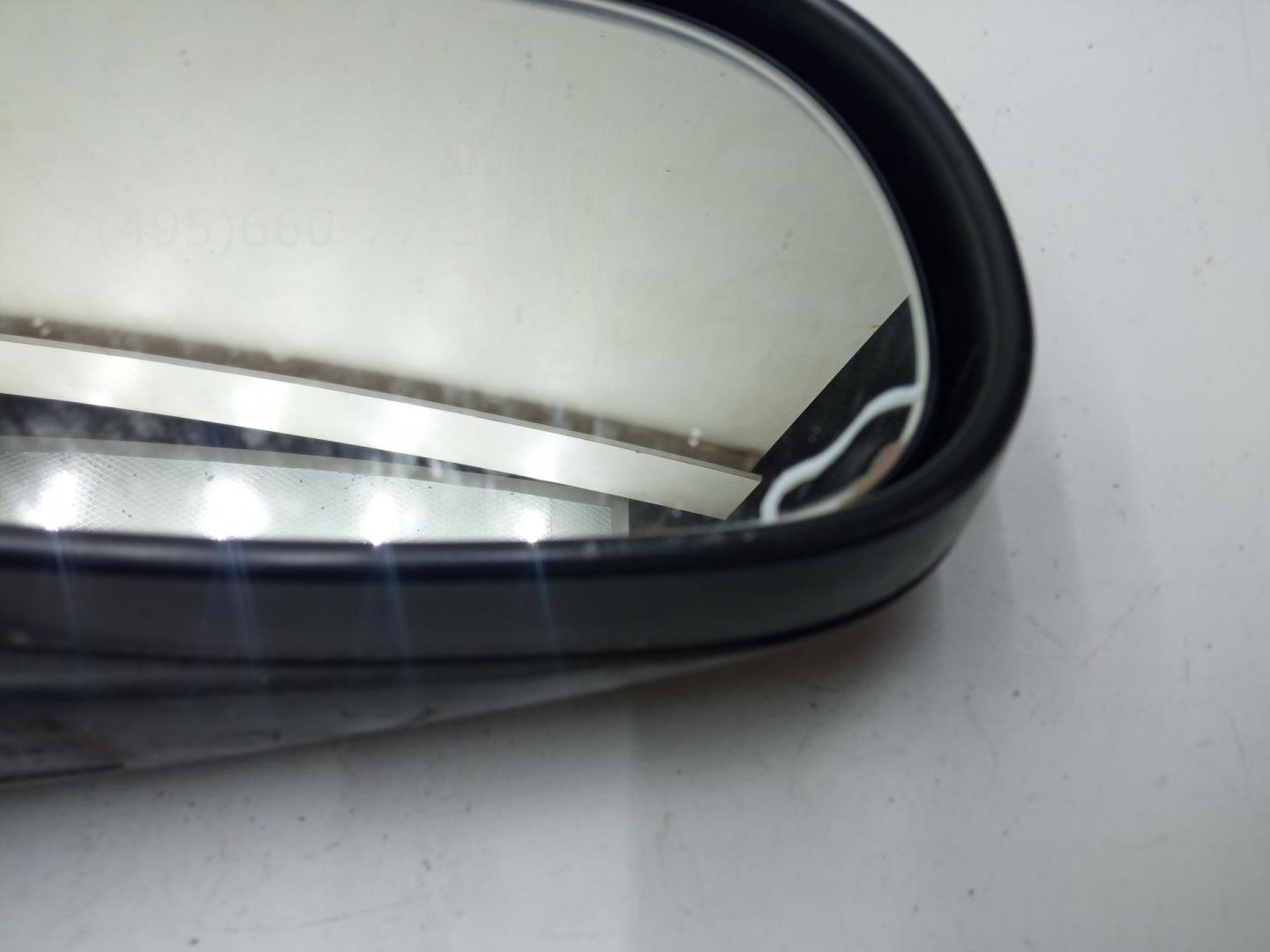 Зеркало правое электрическое