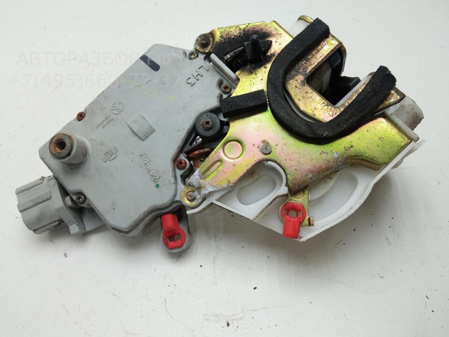 Замок двери задней левой