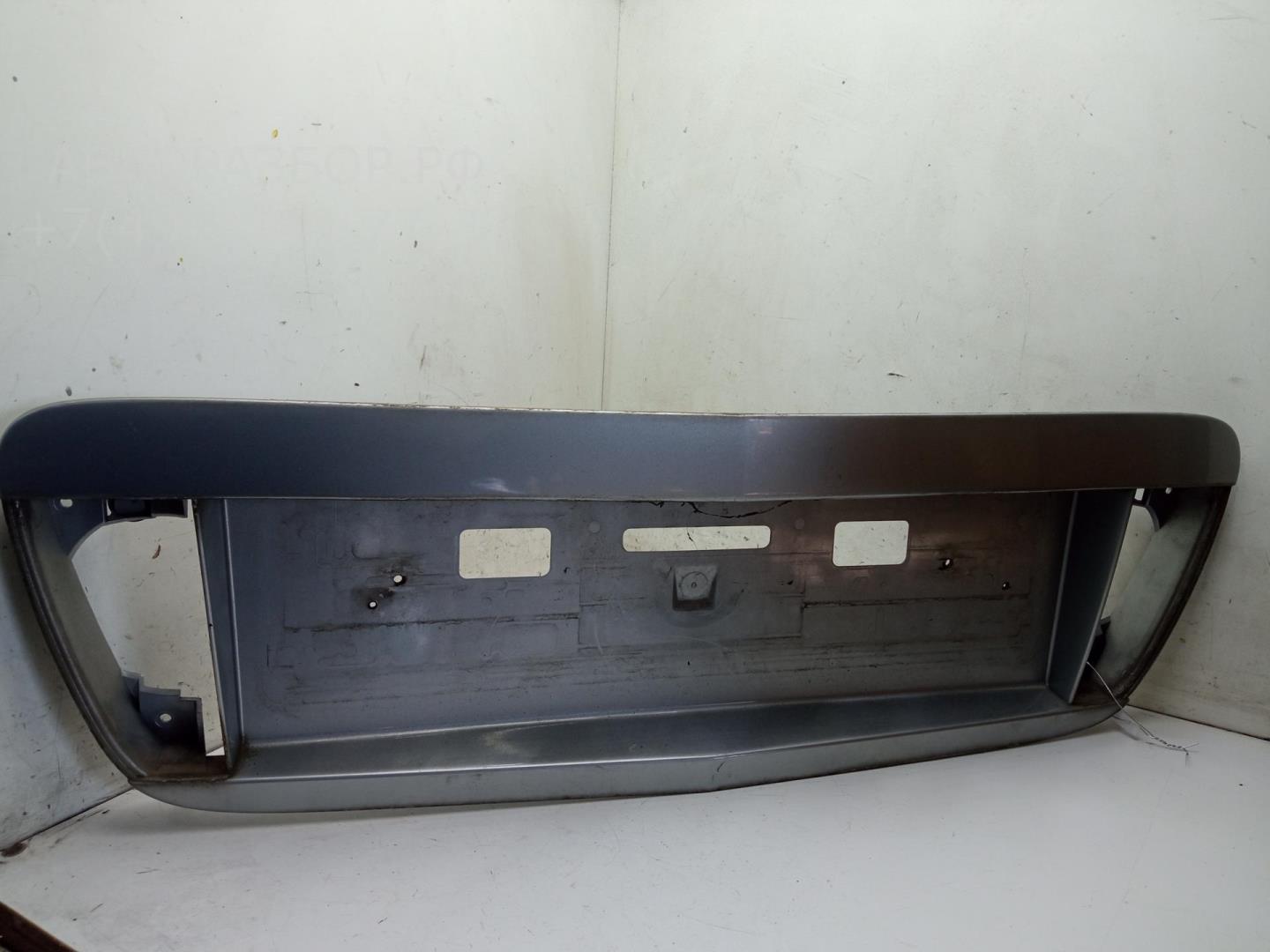 Накладка крышки багажника