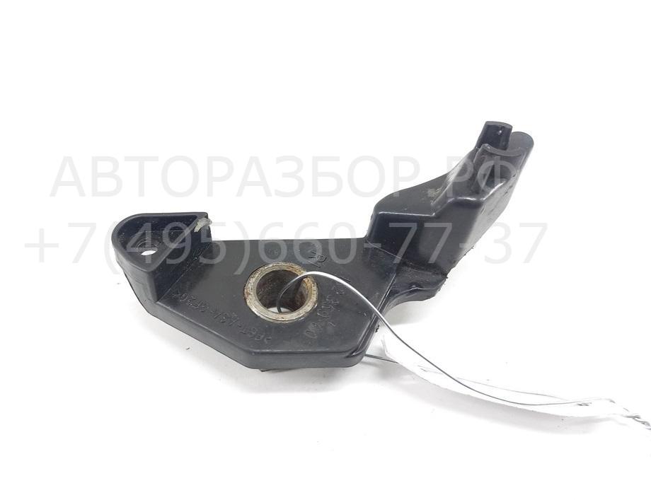 Кронштейн фар правый