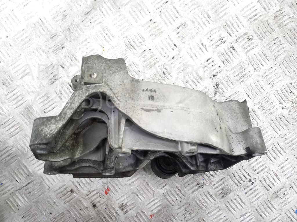 Кронштейн генератора