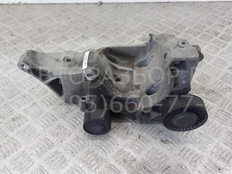 Кронштейн генератора