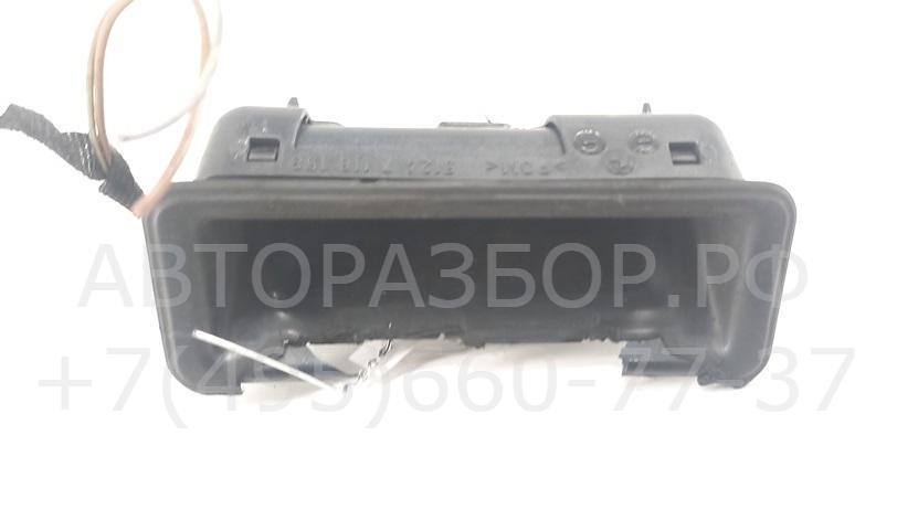 Кнопка открывания багажника