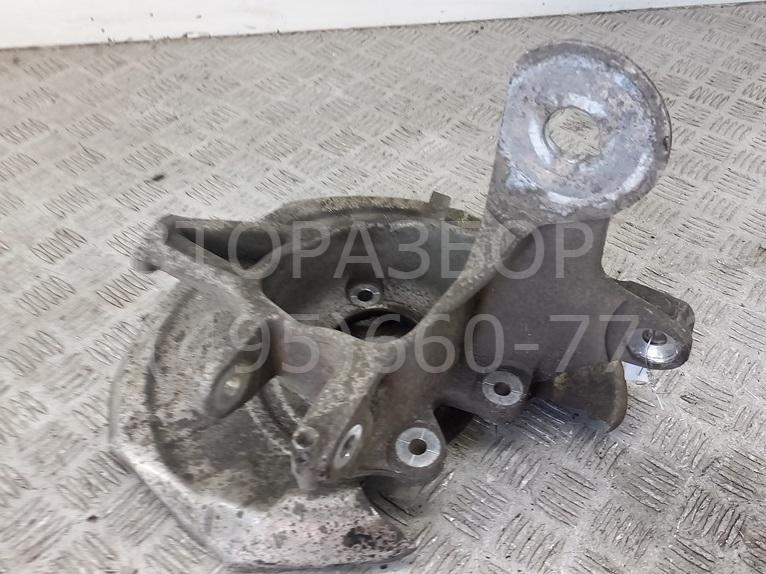 Кулак поворотный задний левый