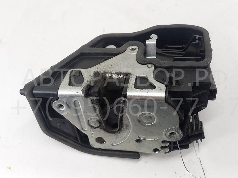 Замок двери задней левой