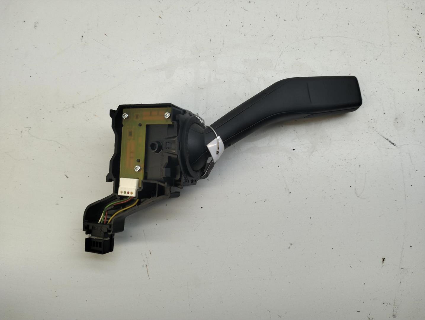 Переключатель поворотов подрулевой