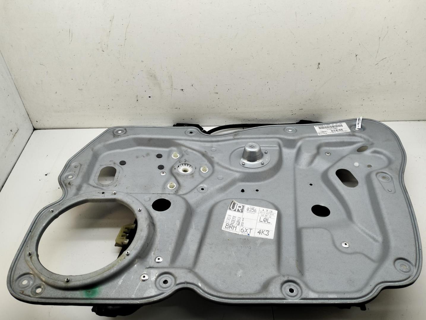 Стеклоподъемник электр. передний правый