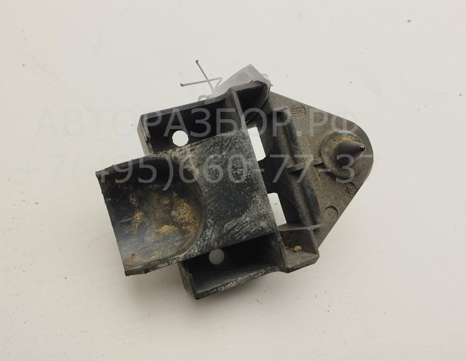 Кронштейн радиатора