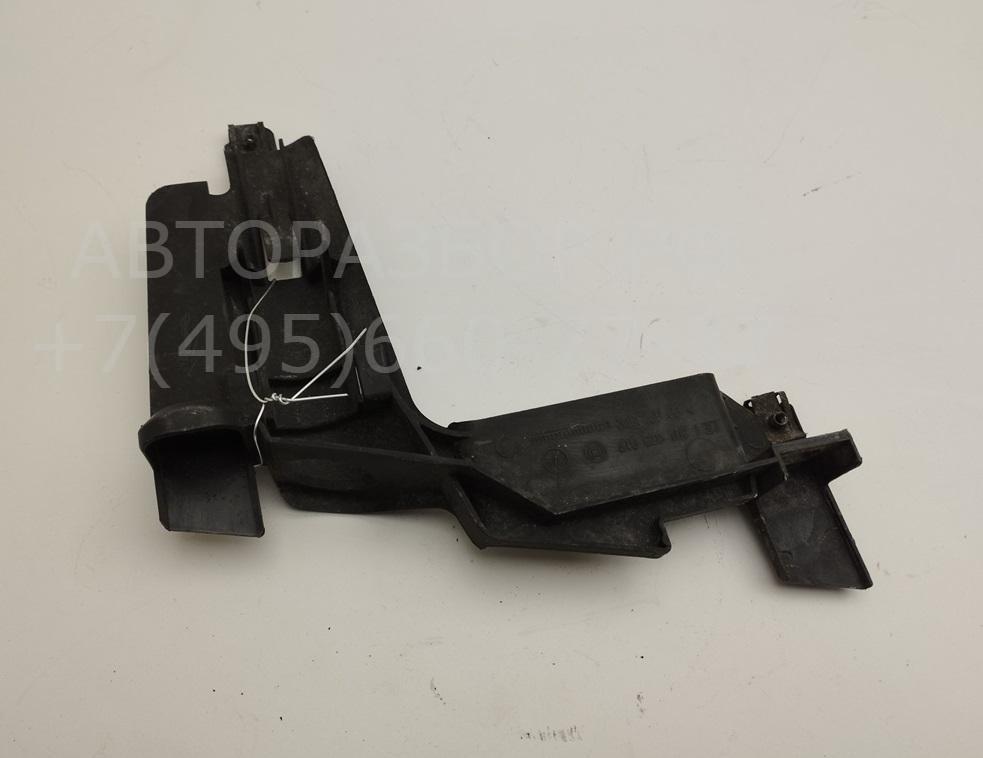 Крепеж фары