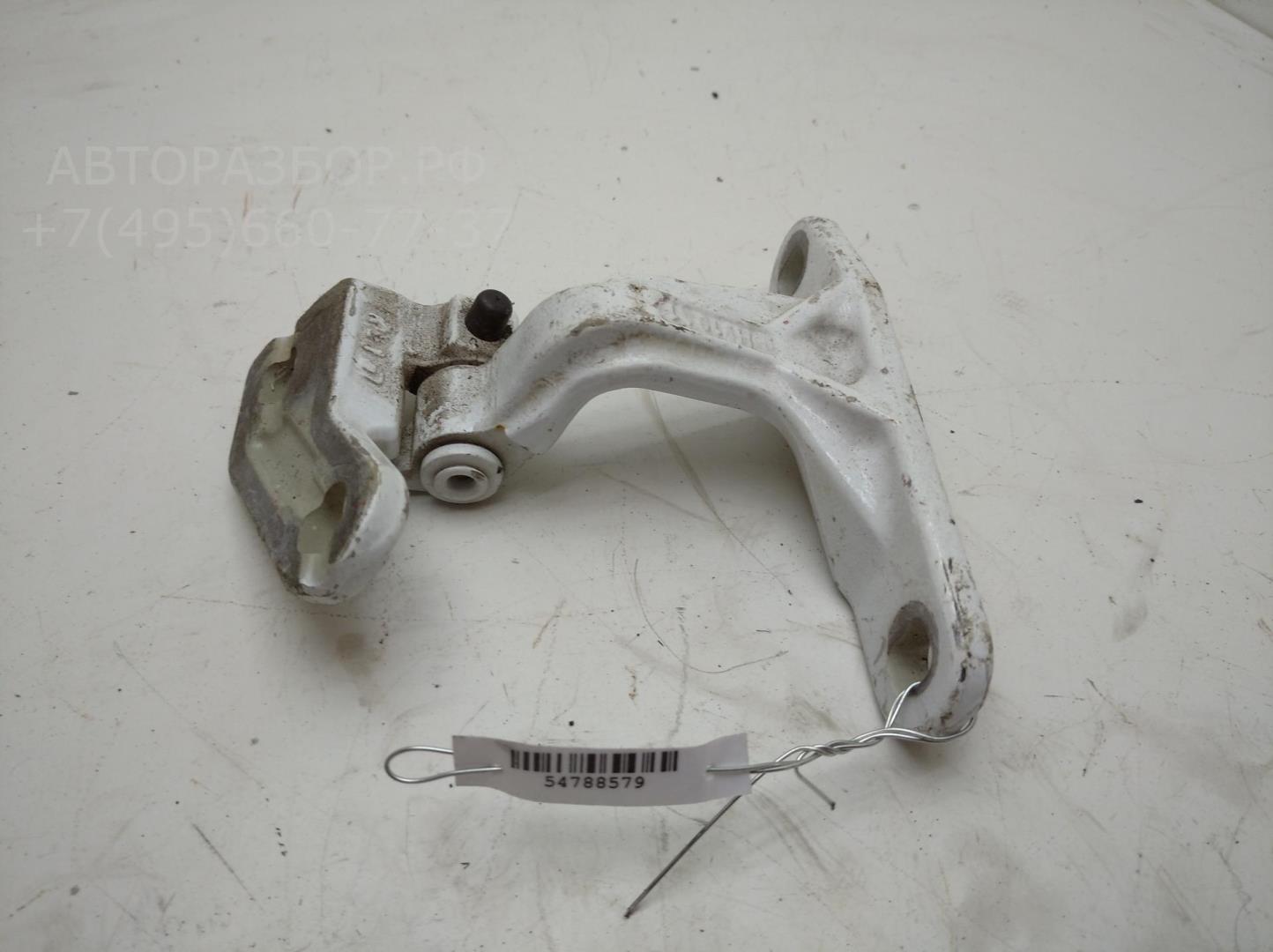 Петля двери