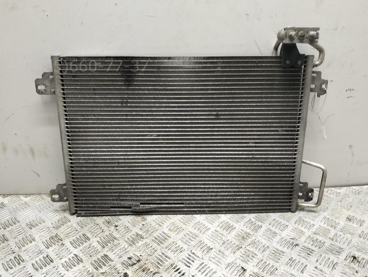 Радиатор кондиционера / конденсер