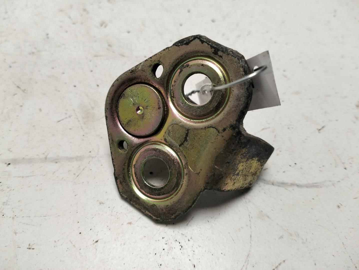 Ответная часть замка двери