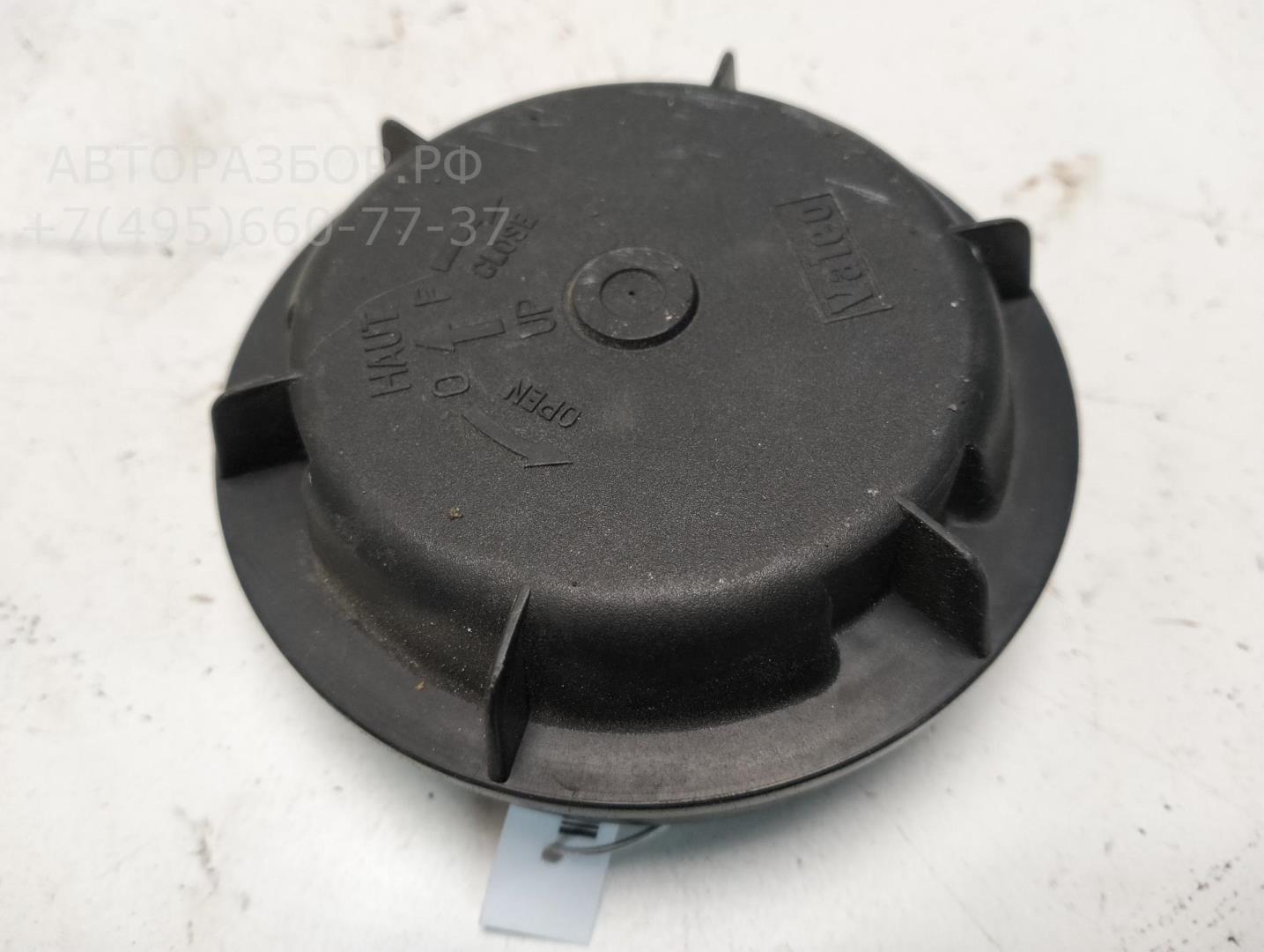 Крышка фары левой