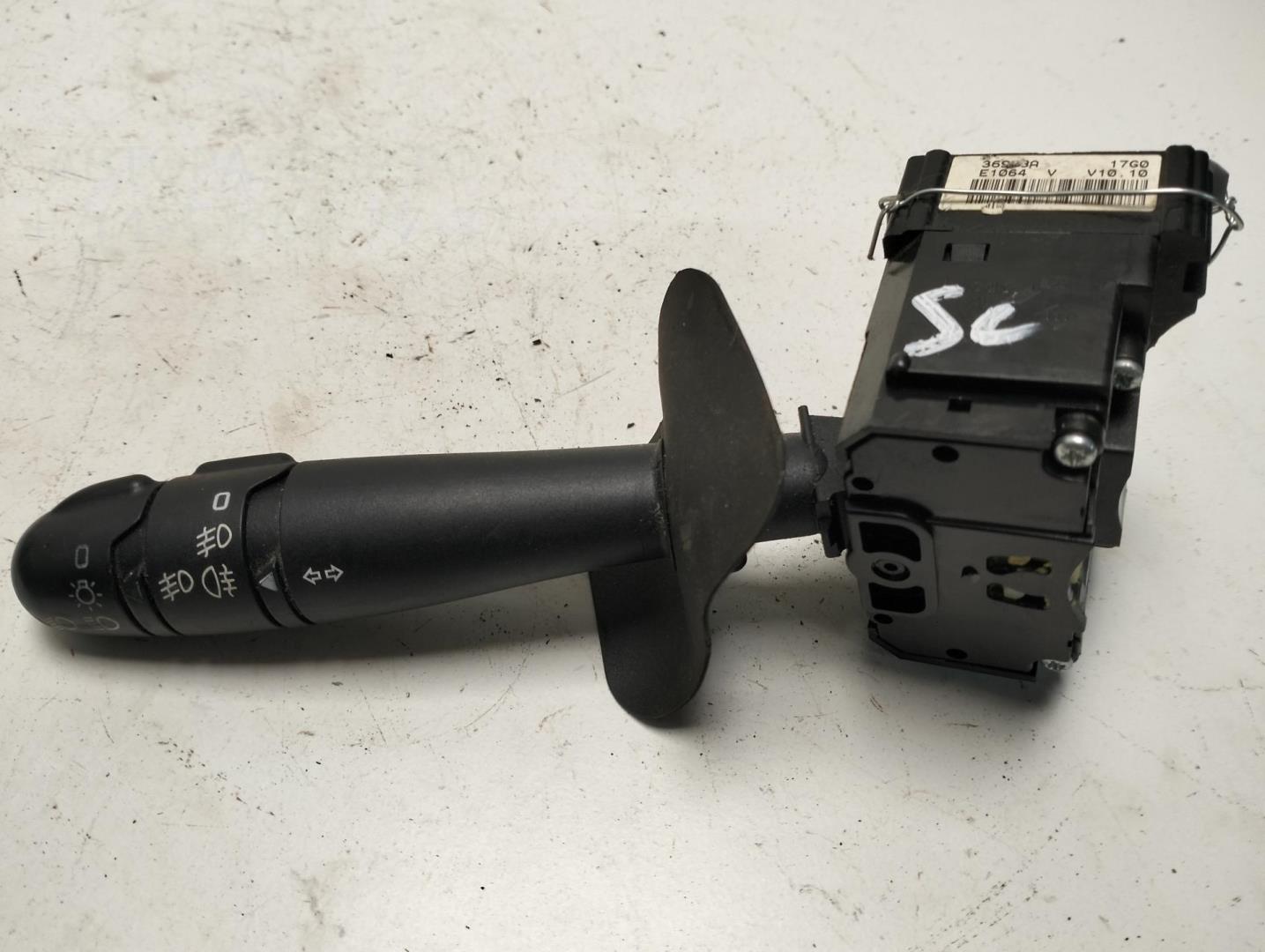 Переключатель поворотов подрулевой