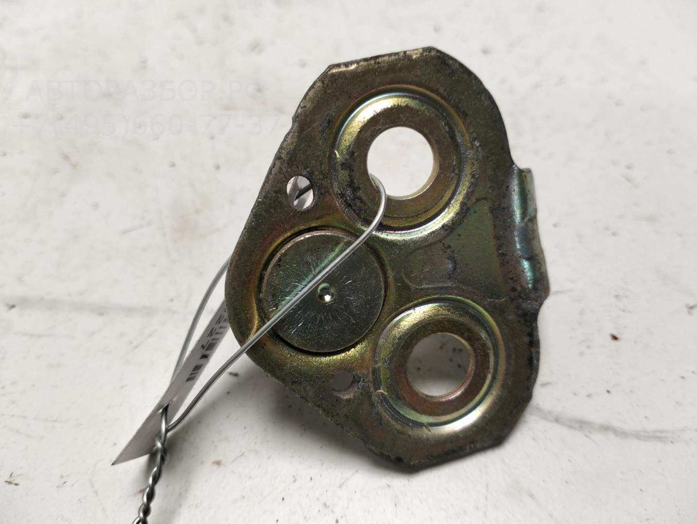 Ответная часть замка двери