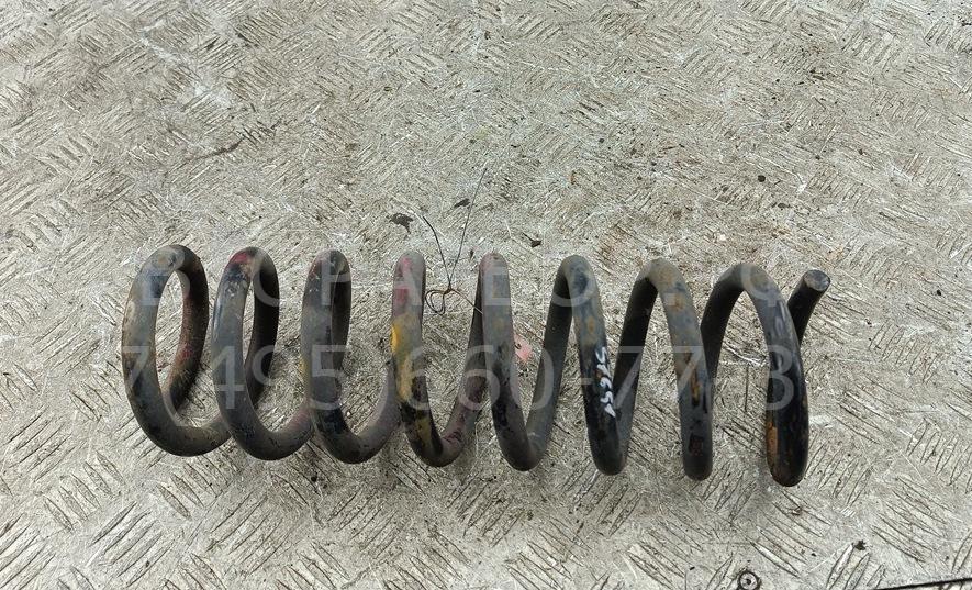 Пружина передняя