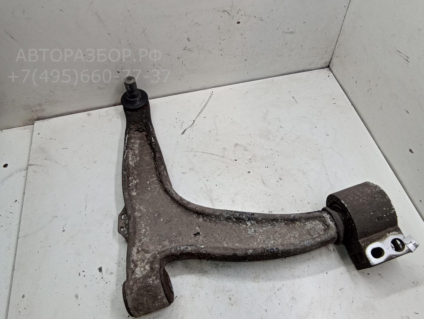 Рычаг передний правый