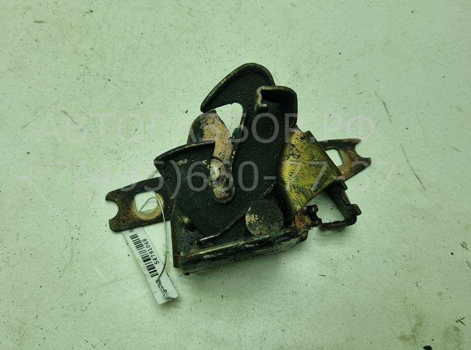 Замок капота