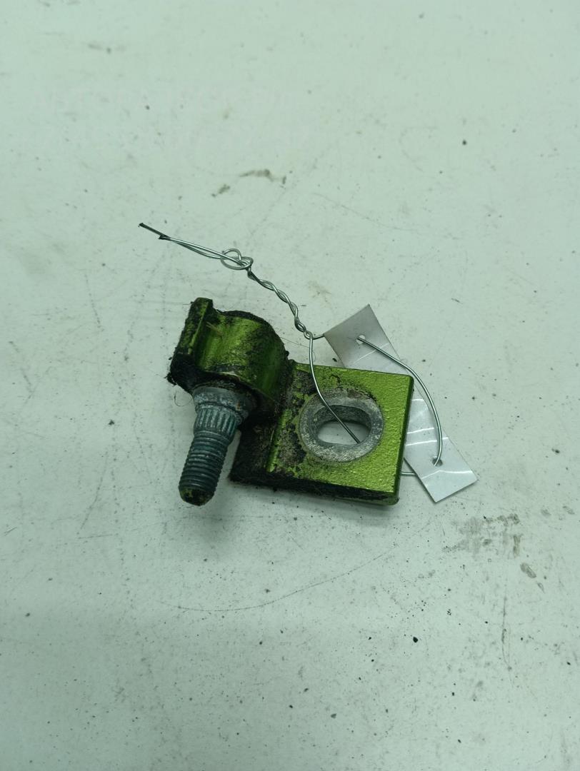 Петля двери