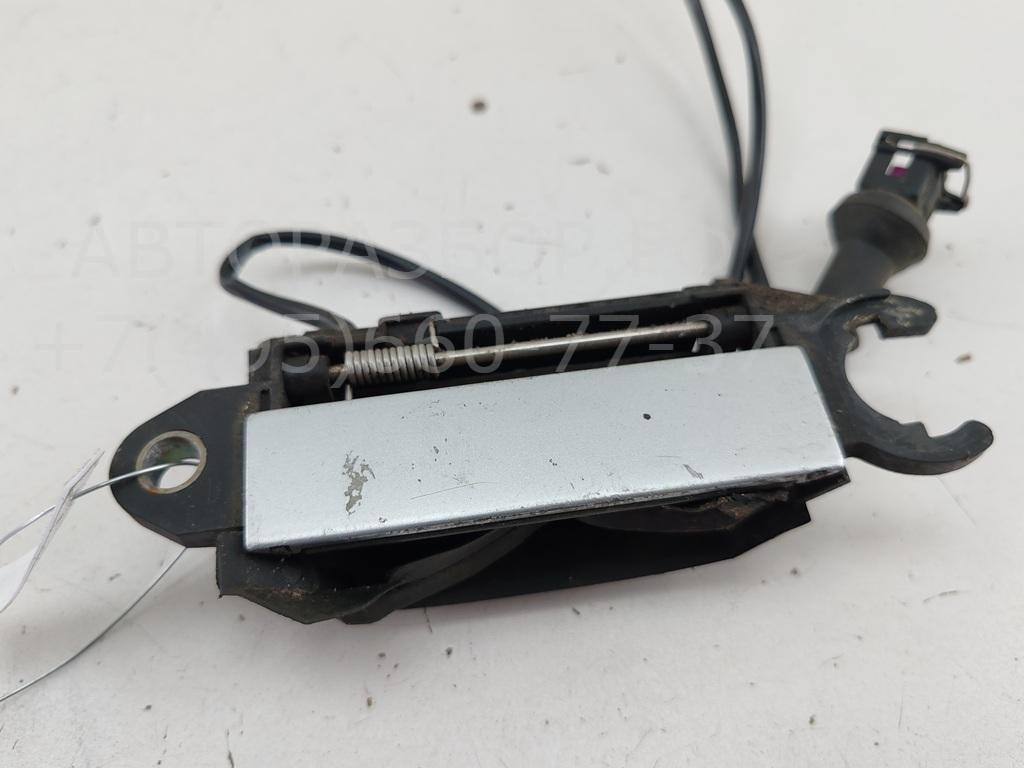 Ручка двери передней наружная левая