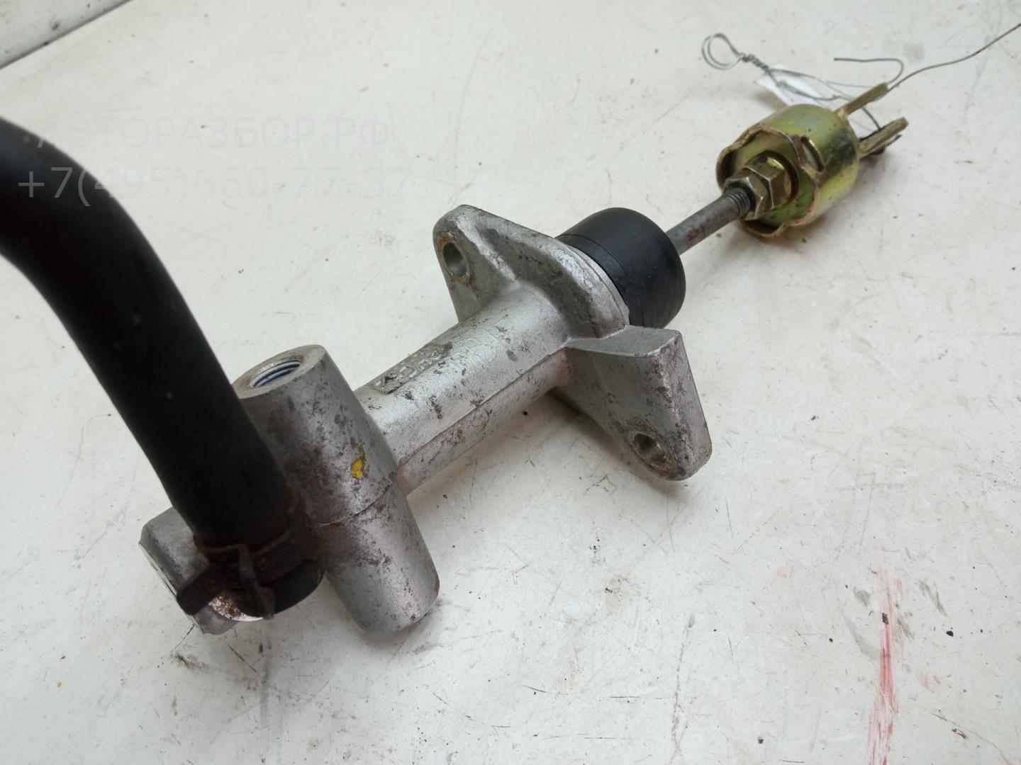 Цилиндр сцепления главный