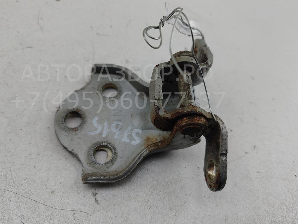 Петля двери