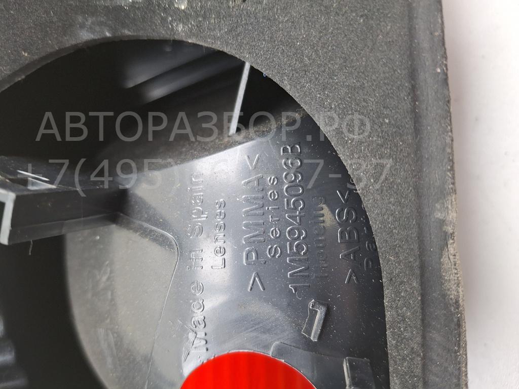 Фонарь задний правый