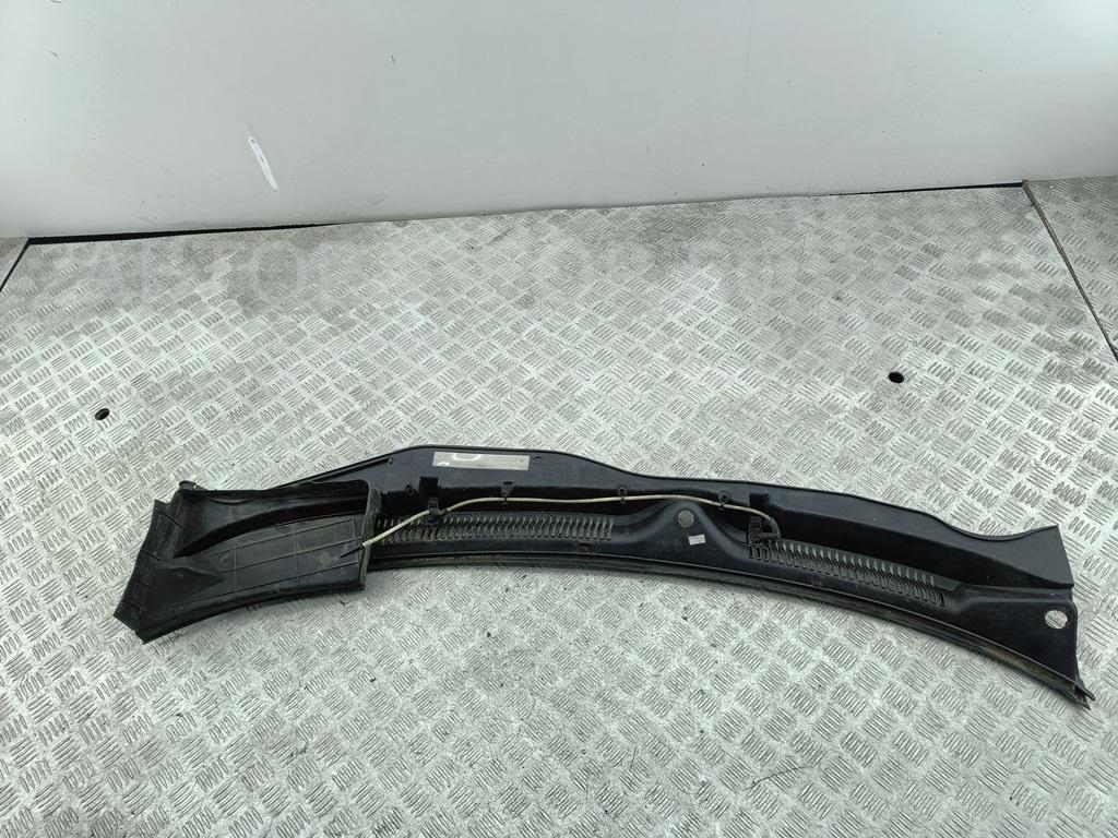 Решетка стеклоочистителей (Жабо)