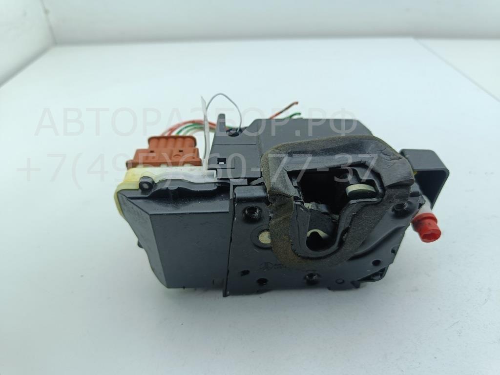 Замок двери задней левой