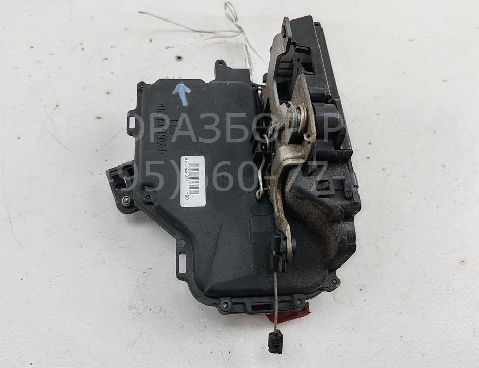 Замок двери задней правой