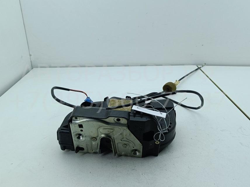 Замок двери задней правой