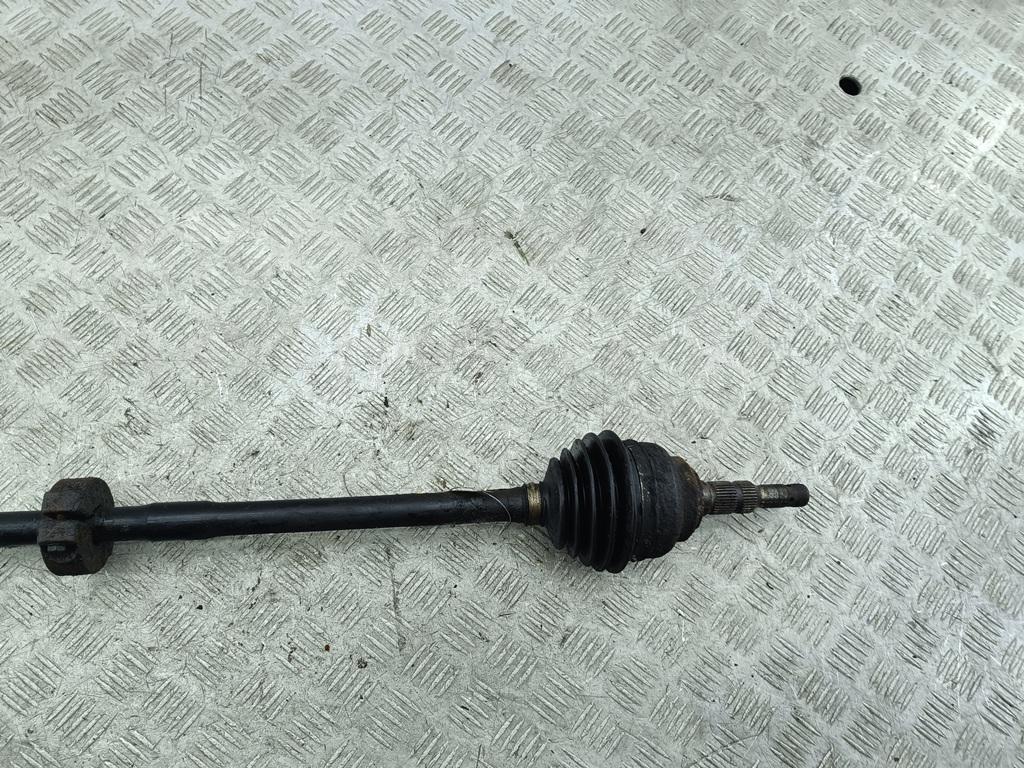 Полуось передняя правая