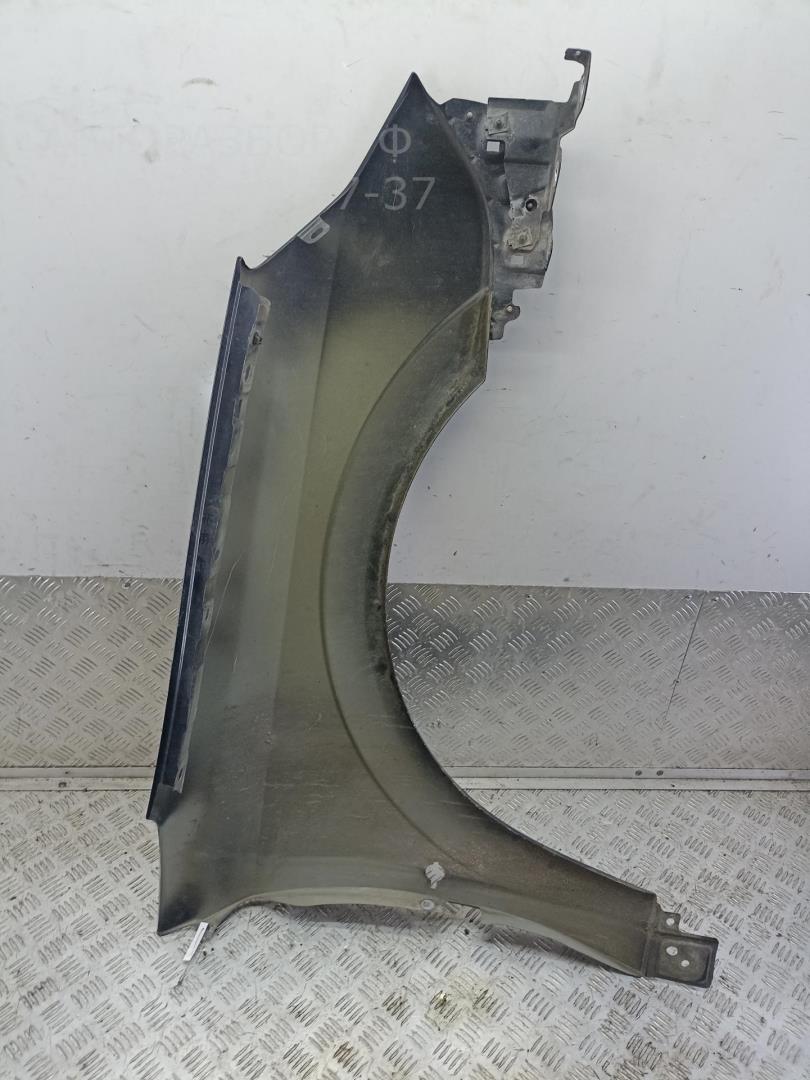 Крыло переднее левое