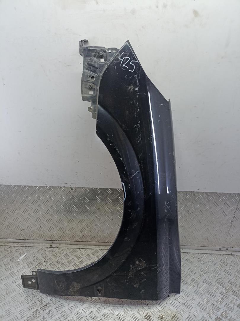 Крыло переднее левое