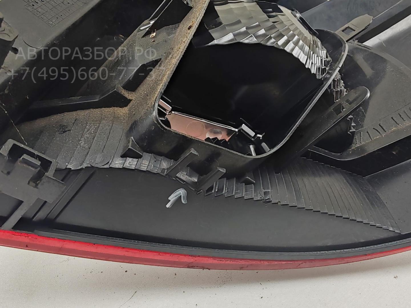 Фонарь задний левый