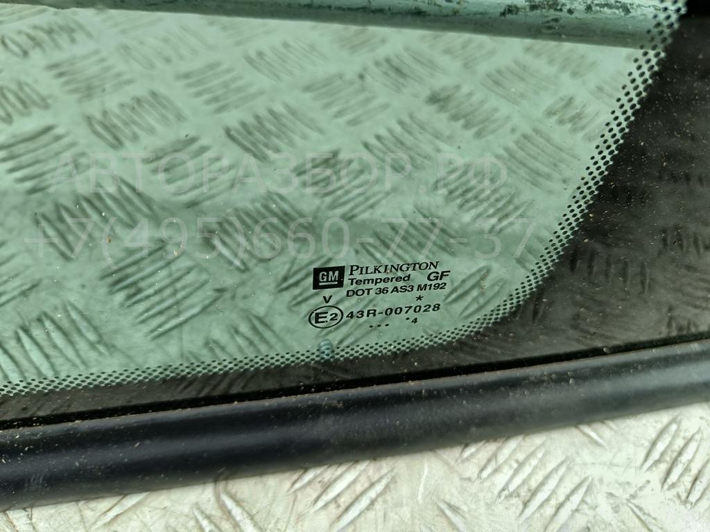 Стекло кузовное глухое правое