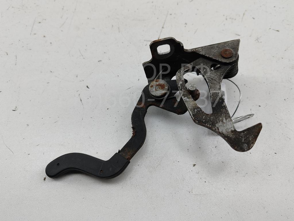 Ручка открывания капота