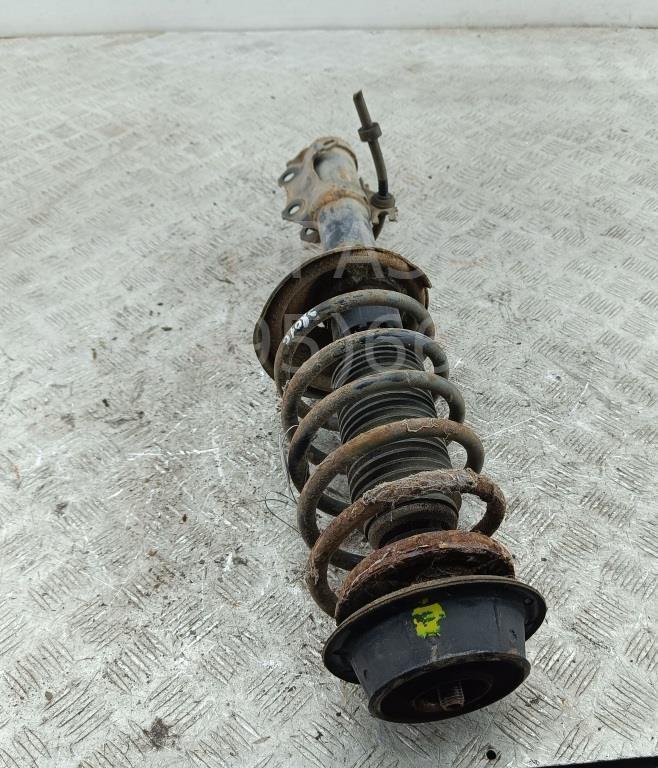 Амортизатор передний правый