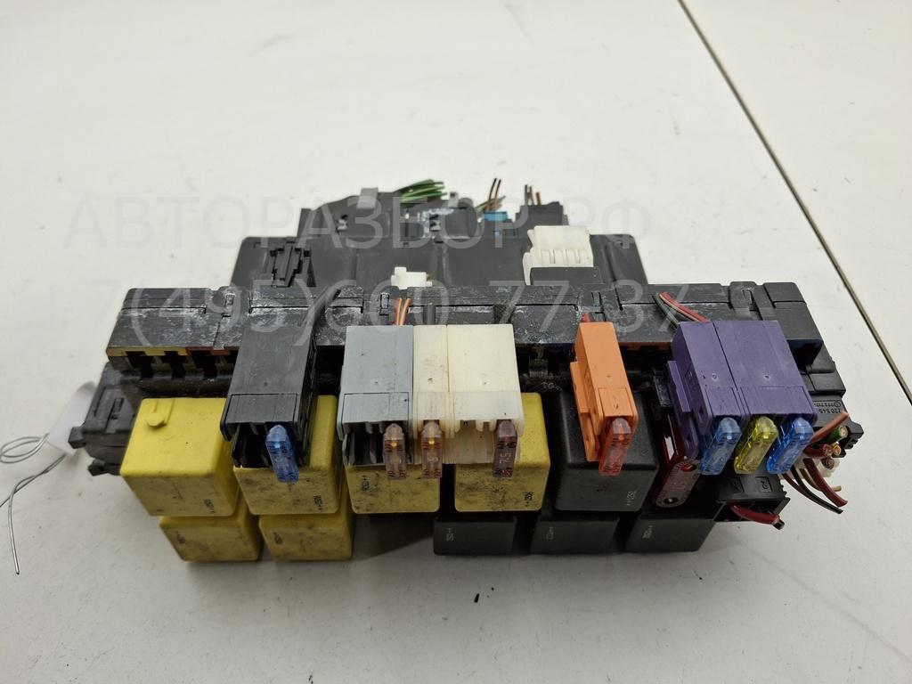 Блок предохранителей