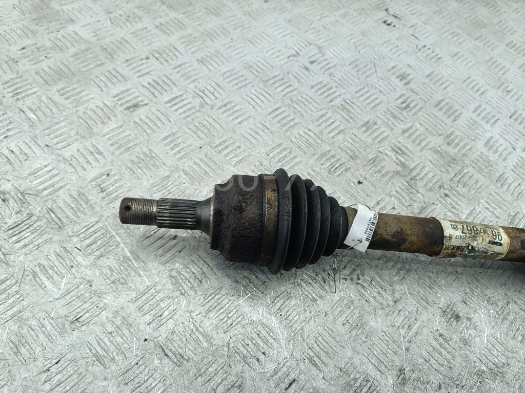 Полуось передняя левая