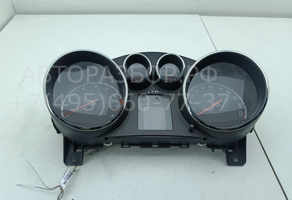 Панель приборов