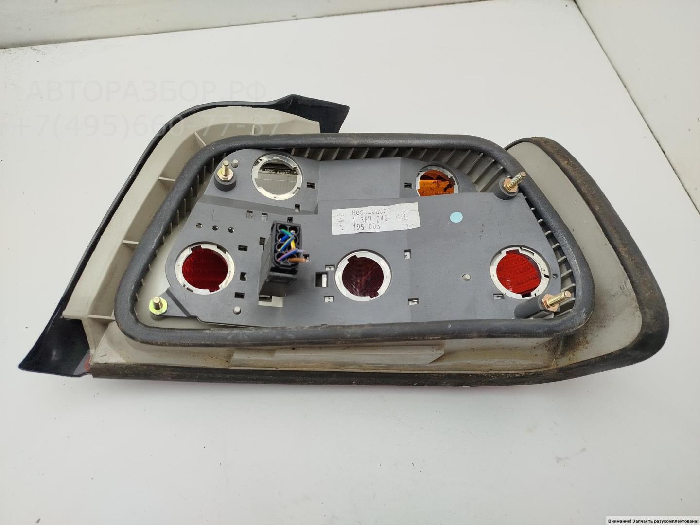 Фонарь задний левый