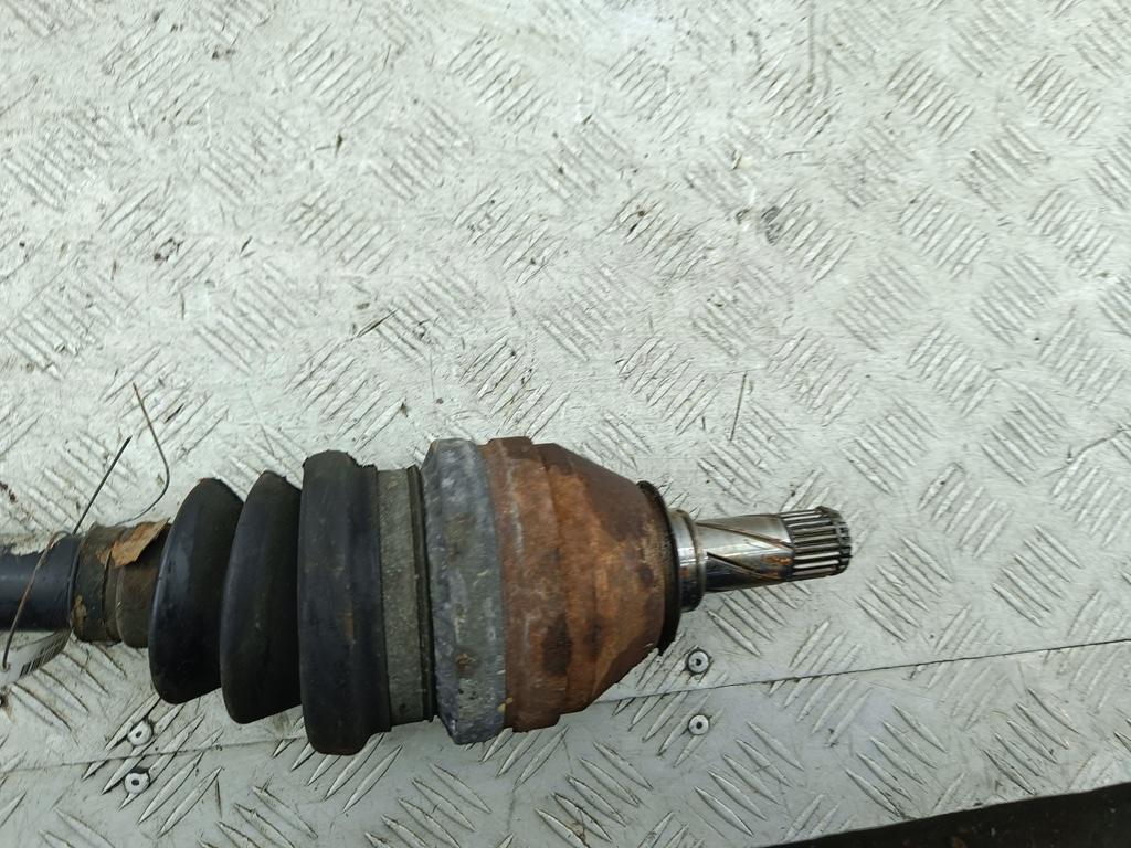 Полуось передняя левая