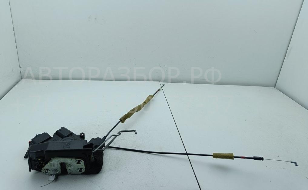 Замок двери передней левой