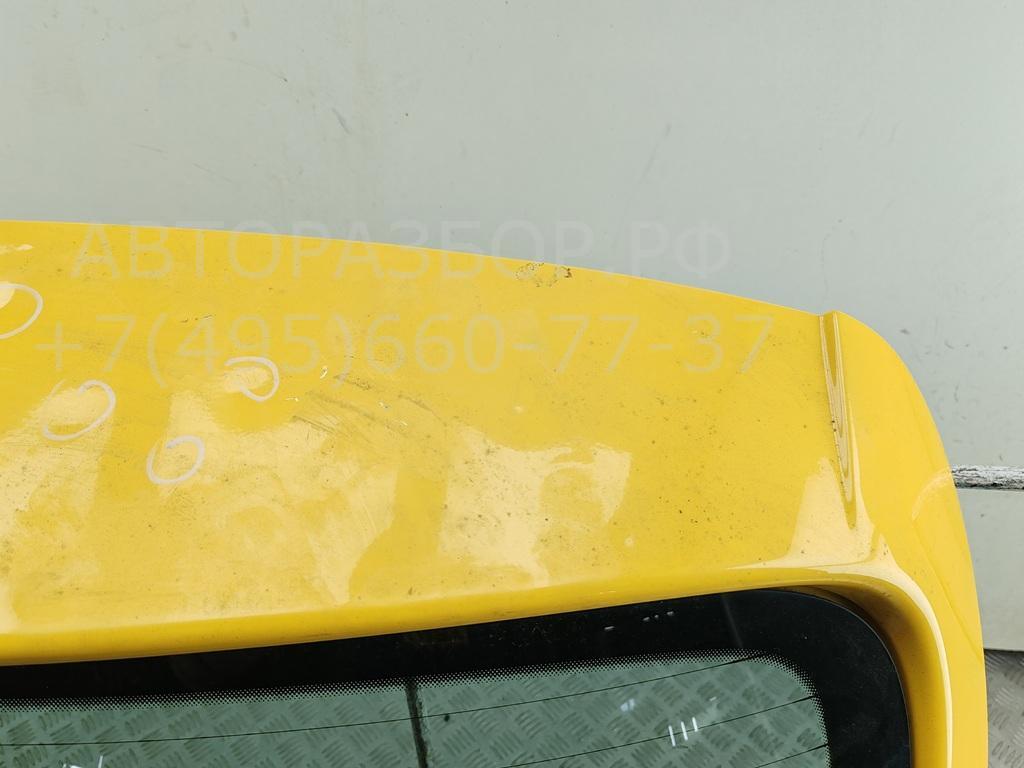 Дверь багажника