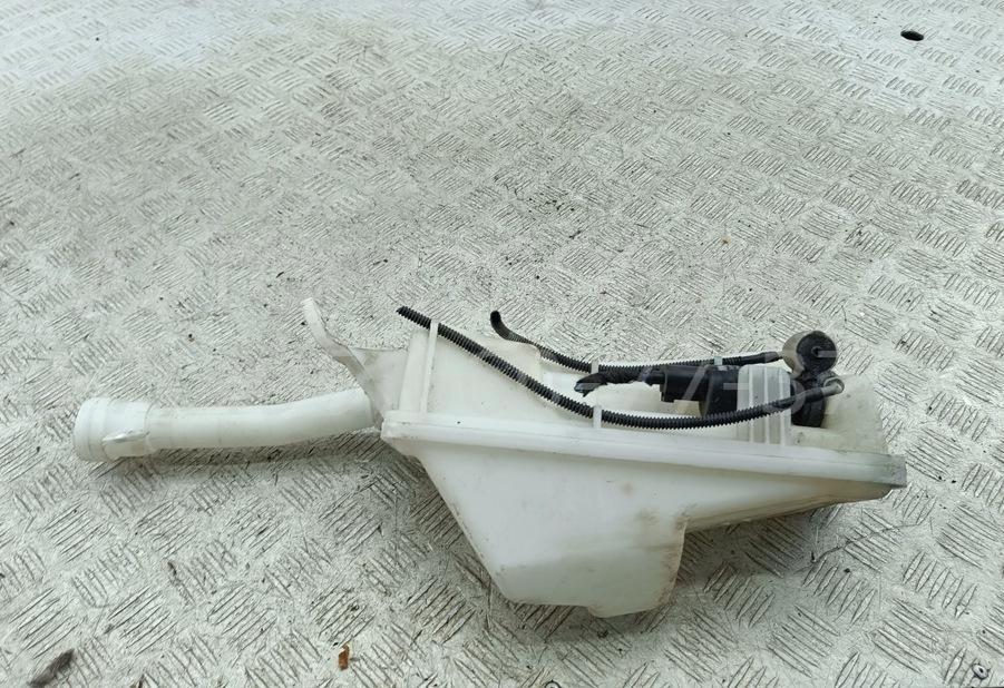 Бачок омывателя лобового стекла