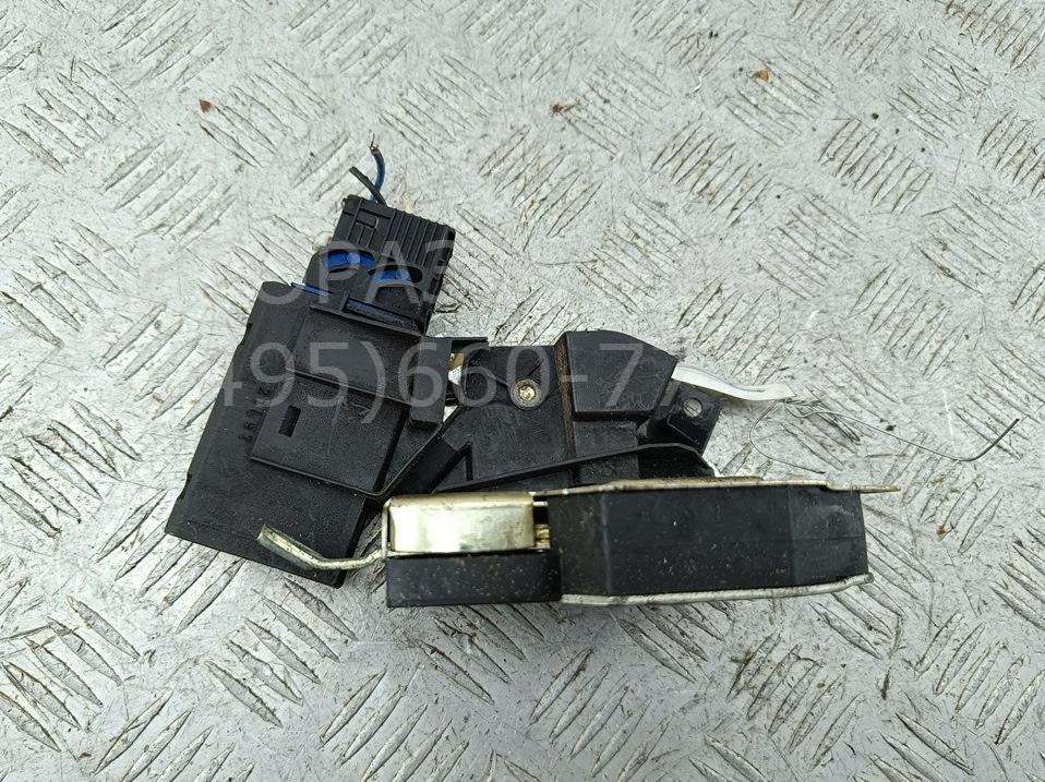 Замок двери задней правой