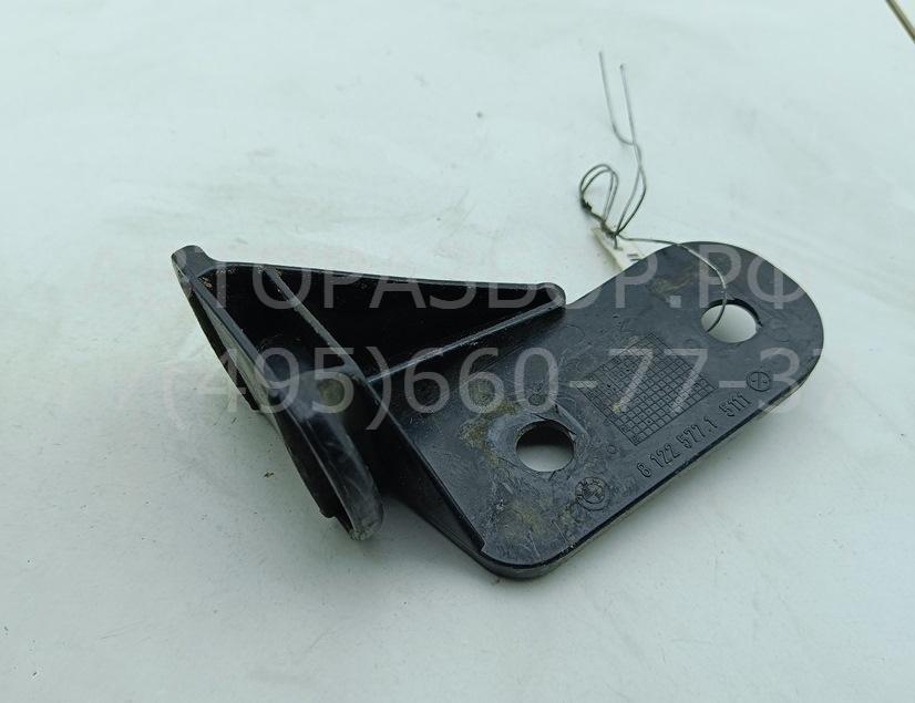 Кронштейн переднего бампера левый