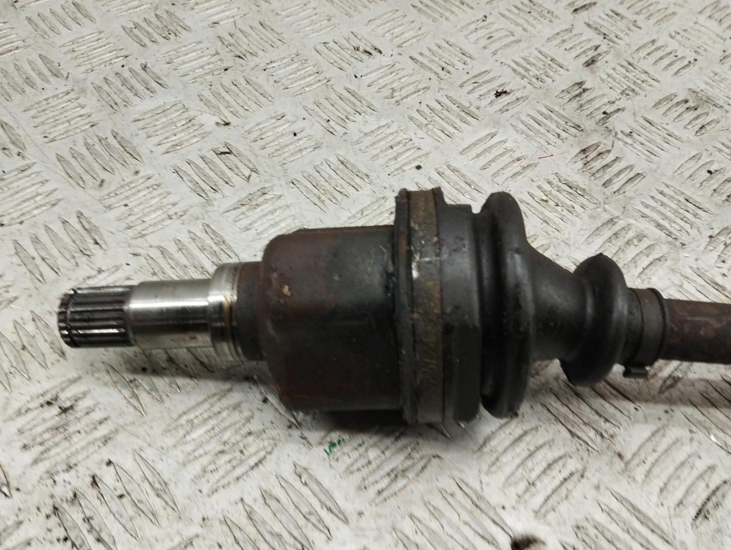 Полуось передняя левая